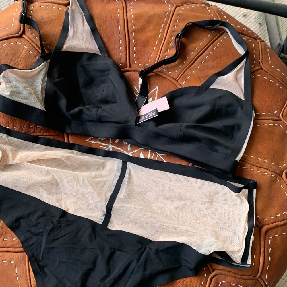 Victoria’s Secret high waist thong with matching bra. Very sexy.